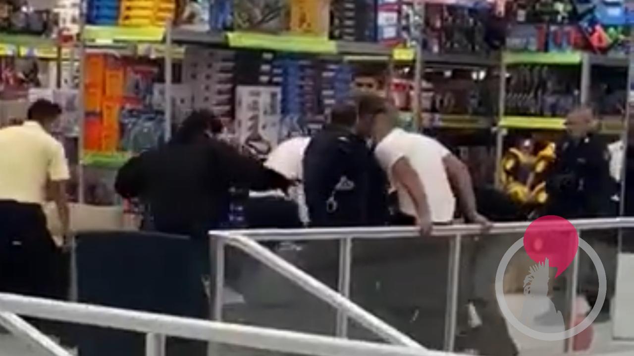 Sujeto intentó herir a ciudadanos dentro de la famosa  Plaza Cachanilla en Mexicali.