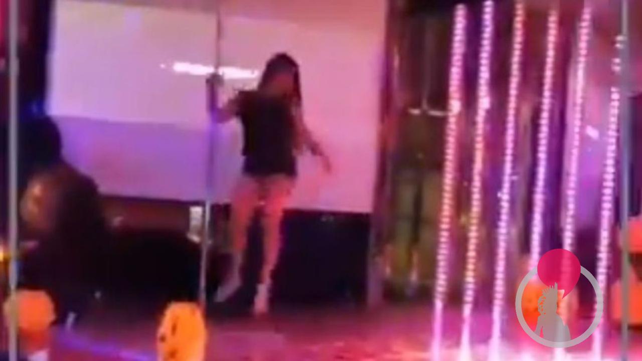 Mujer baila en club para caballeros “Un violador en tu camino”