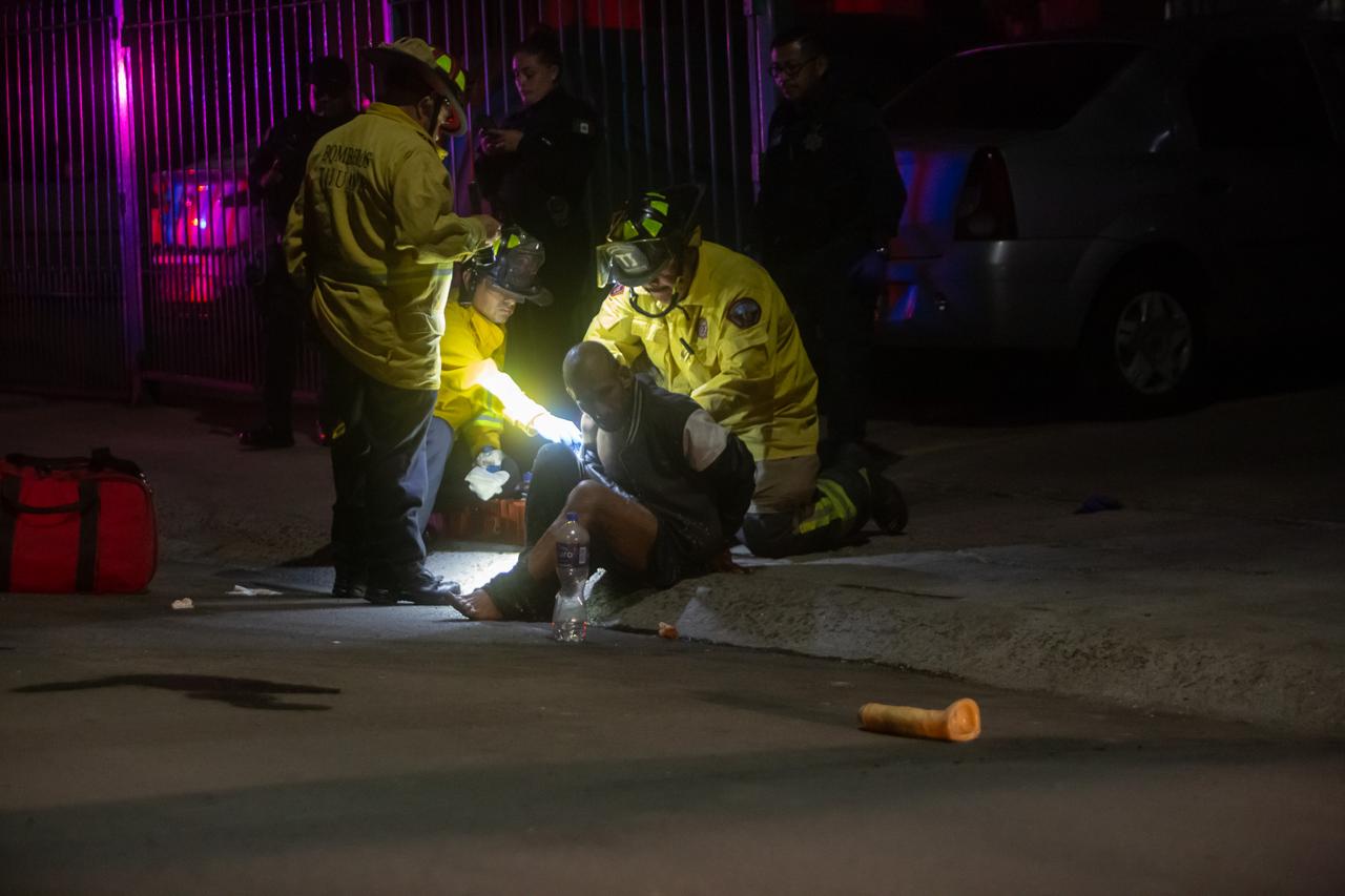 Intentó apuñalar a un policía y terminó detenido en Playas de Tijuana