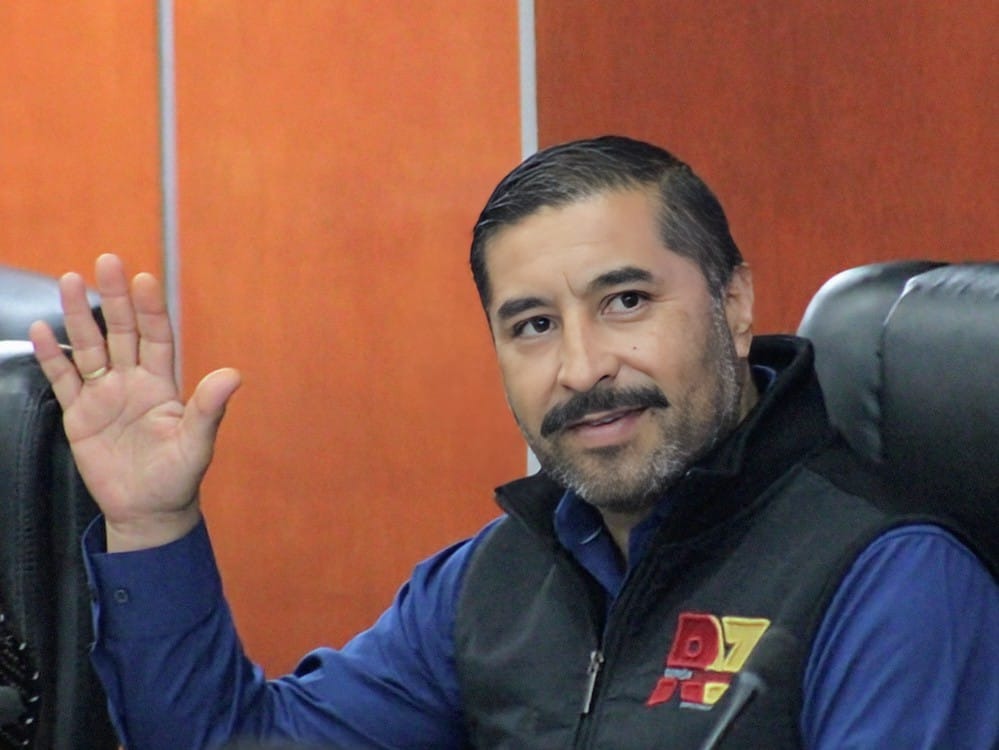 Diputado Ramón Vázquez propone módulos de asesoría jurídica gratuita para adultos mayores