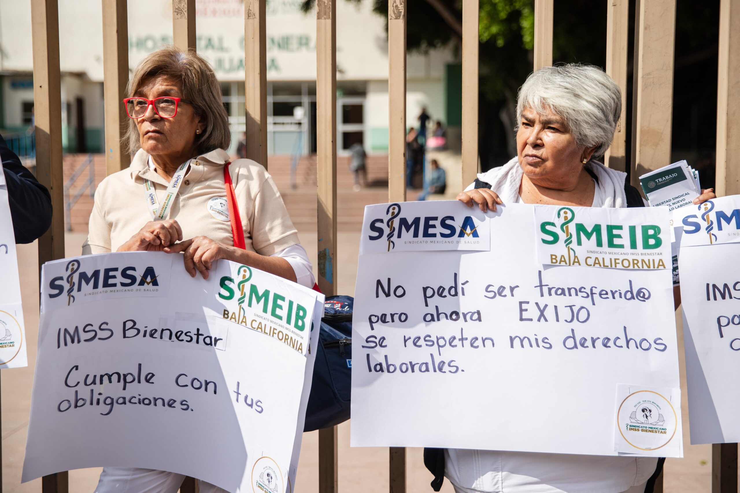 Personal de la salud se manifiesta en el Hospital General para exigir insumos y pagos atrasados al IMSS Bienestar