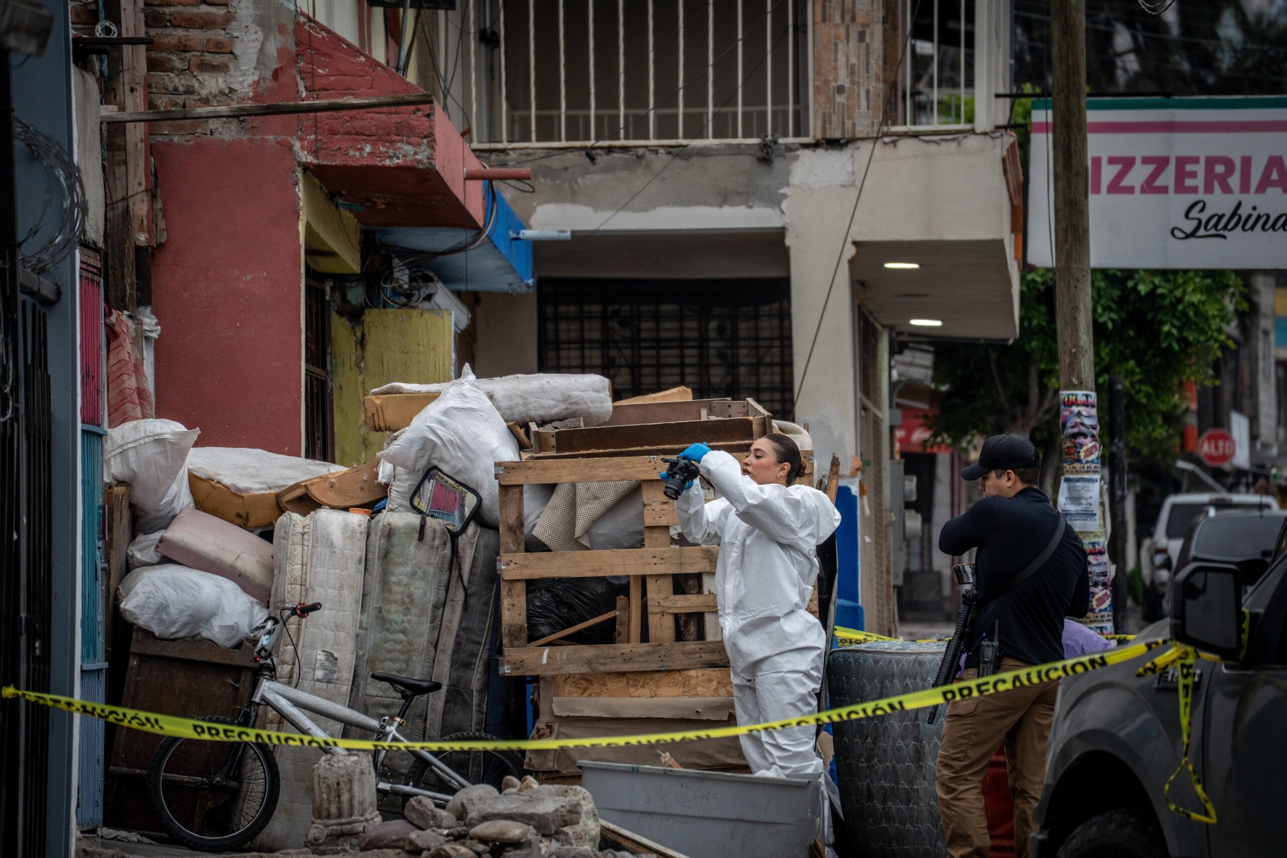 Hallan a hombre sin vida en Camino Verde; presentaba lesión por arma de fuego
