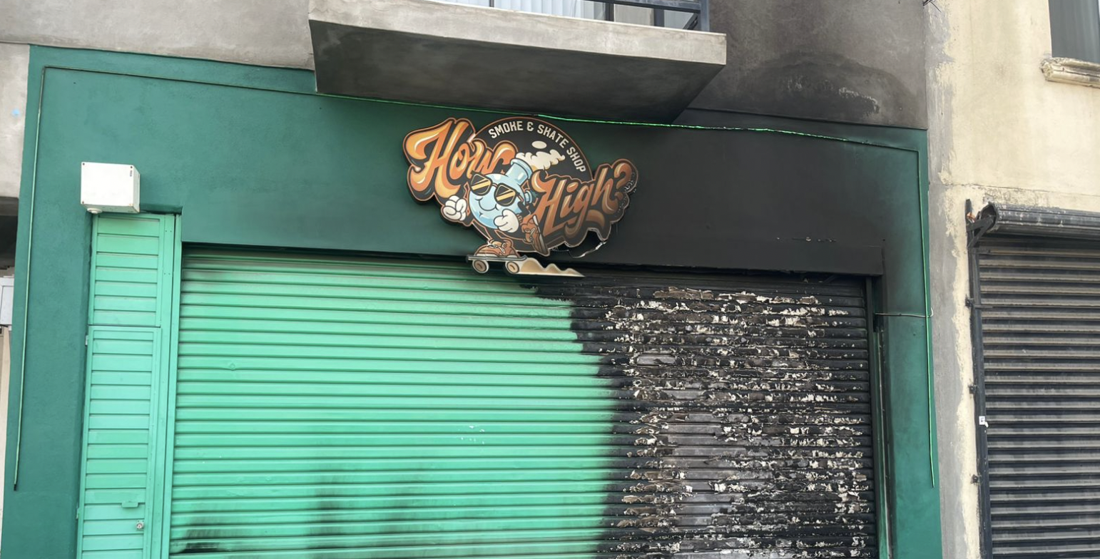 Queman “Smoke Shop” en Playas de Tijuana; no hay detenidos.