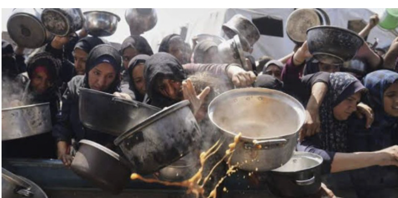 Cien organizaciones internacionales denuncian que Israel no ha dejado entregar ayuda en Gaza.