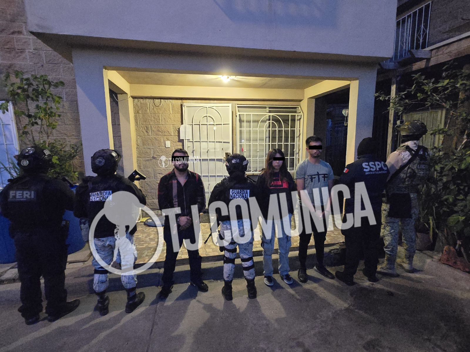 Mientras dormía con dos mujeres y sus escoltas. Sin un solo disparo, autoridades de los tres niveles de gobierno capturaron a Alfonso “N”, alias “El Cabo 13”