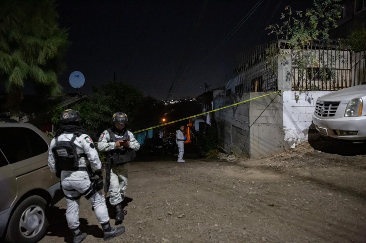 Localizan cuerpo descuartizado dentro de bolsas negras en un domicilio