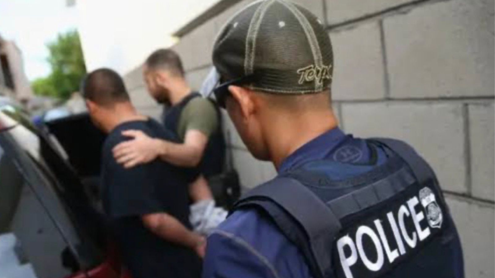 Tribunal: Agentes pueden detener a personas que sospechen están en Estados Unidos ilegalmente, basándose como en su color de piel.