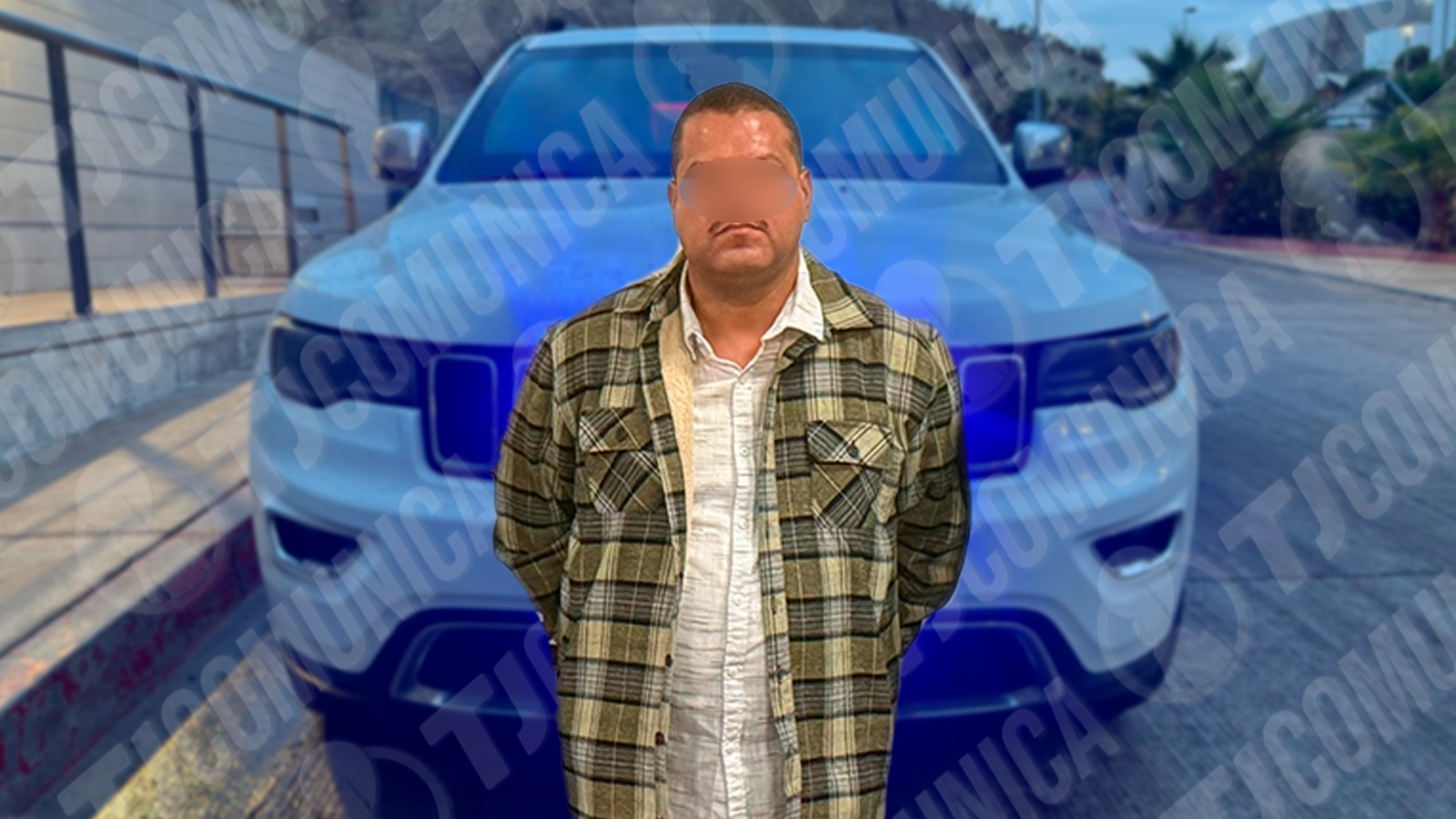 FESC y SSC detienen a escolta abordo de un vehículo con luces estroboscópicas sin una insignia de alguna corporación.