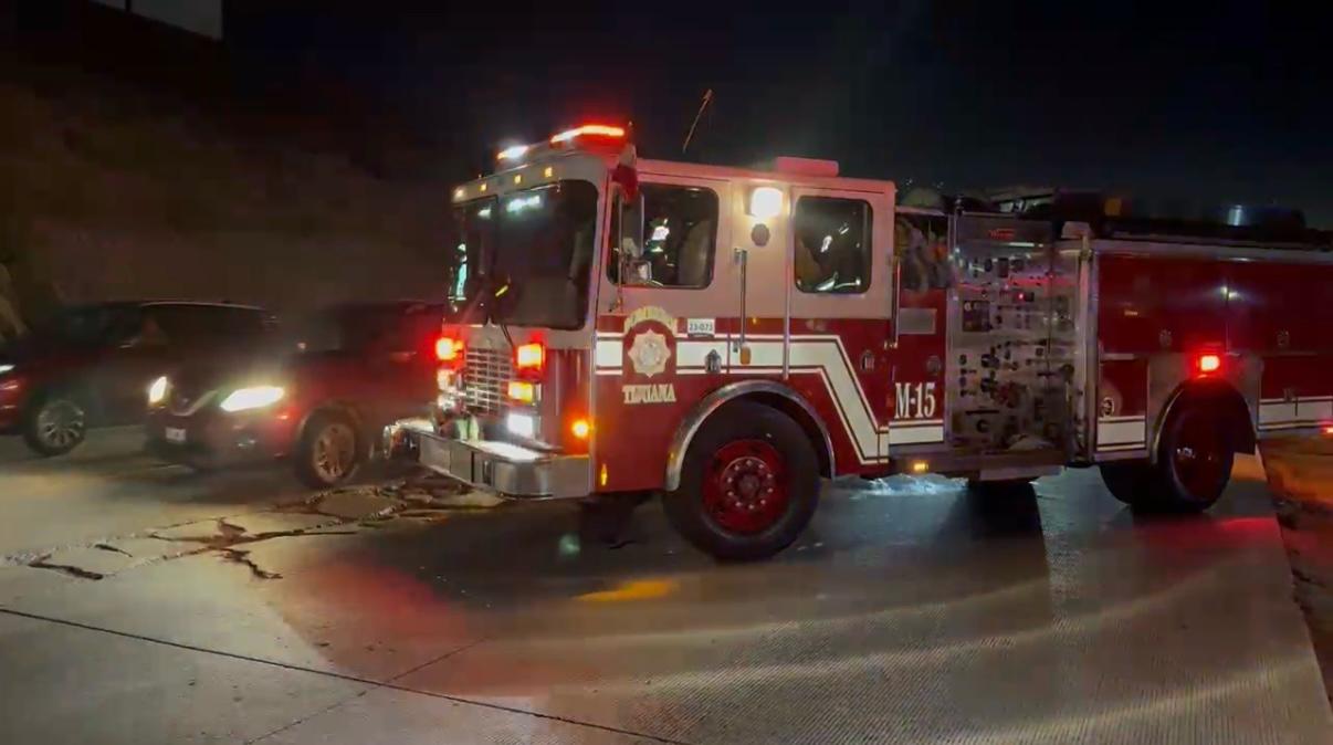 Pareja resulta lesionada en accidente múltiple sobre Bulevar 2000