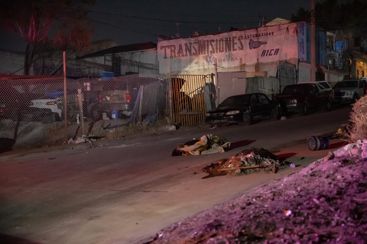 Hallan cuerpo maniatado en el bulevar Las Torres