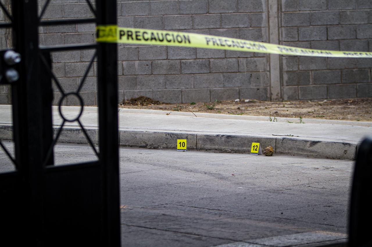 Hombre pierde la vida tras ataque armado en fraccionamiento de Natura