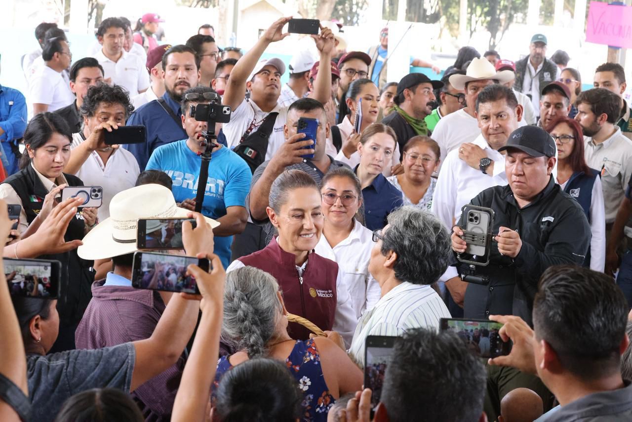 Presidenta Claudia Sheinbaum visita el Refugio Temporal de El Carrizal, Pantepec, Puebla