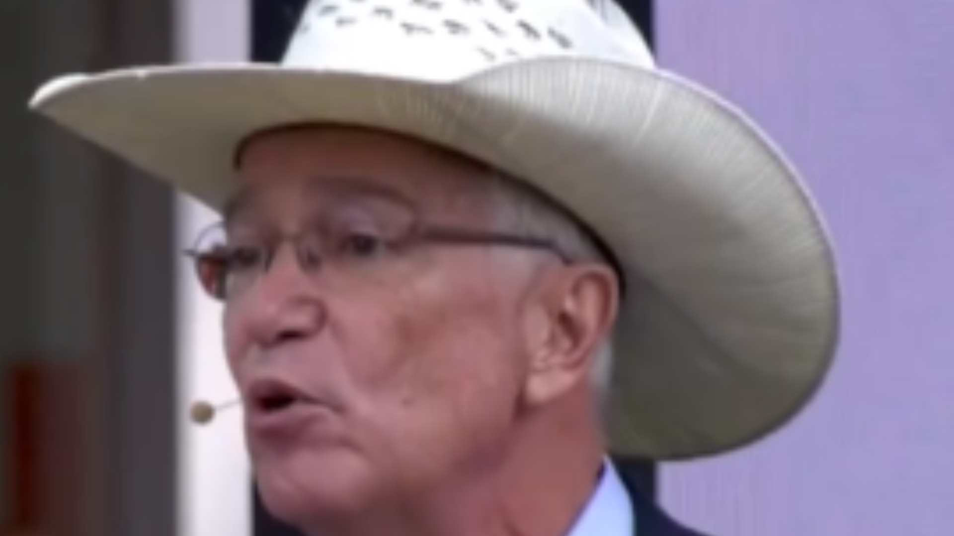 Salinas llama “hijos de p3rra” a los “chairos”