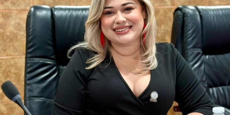 Dip. Michelle Tejada busca garantizar asientos preferentes a estudiantes con discapacidad visual