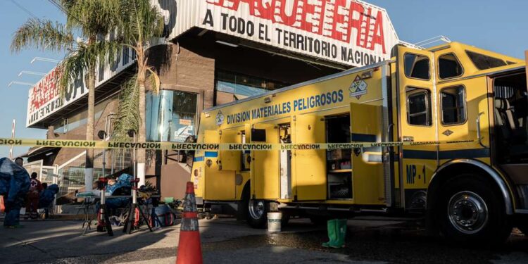 Se registra derrame de sustancias peligrosas en empresa de paquetería