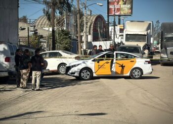 Atacan a balazos taxi del Aeropuerto Internacional de Tijuana