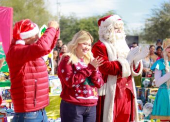 Michelle Tejada lleva alegría a niñas y niños de Mexicali