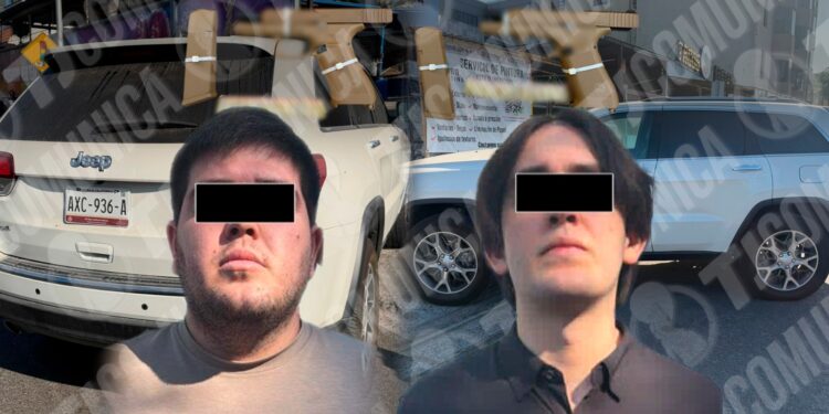 Municipales atoran a dos con armas cortas y carro blindado; fueron asegurados por la FGR