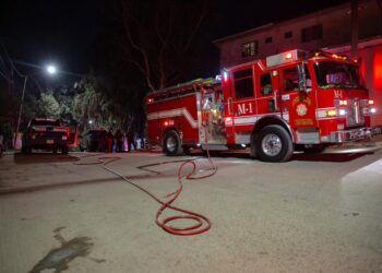 Incendian dos autos en la colonia La Cima