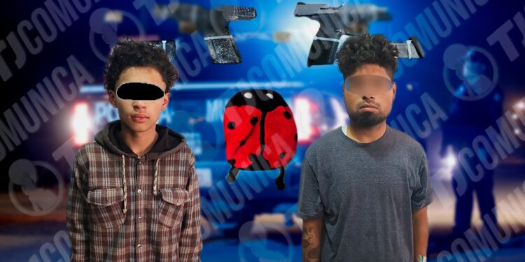 Caen dos “fichitas”: uno menor y el otro con orden de aprehensión; atacaron a balazos a policías tras persecución en Tijuana