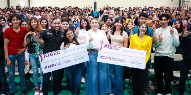 ENTREGA GOBIERNO DE MARINA DEL PILAR MÁS DE 18 MILLONES DE PESOS EN BECAS JOBEC