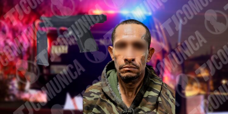 Unidad Táctica Especial atora a sujeto con pistola Glock