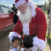 Solidaridad navideña llega a la colonia El Niño con el Santa de Tijuana