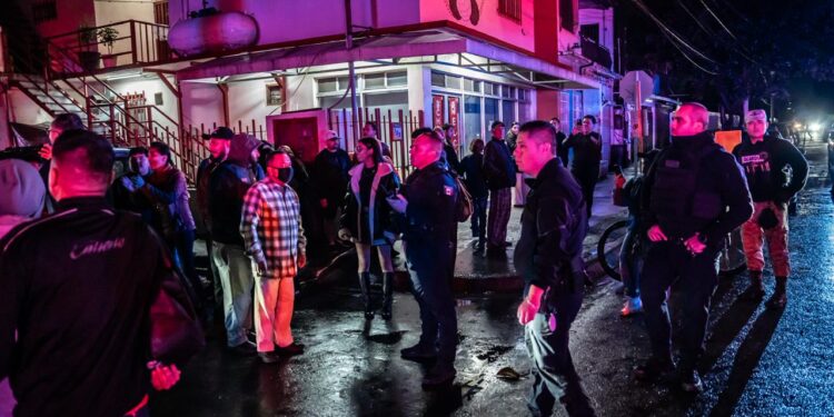 Detienen a hombre y mujer por presunto caso de maltrato animal en la colonia Otay Jardín de Tijuana