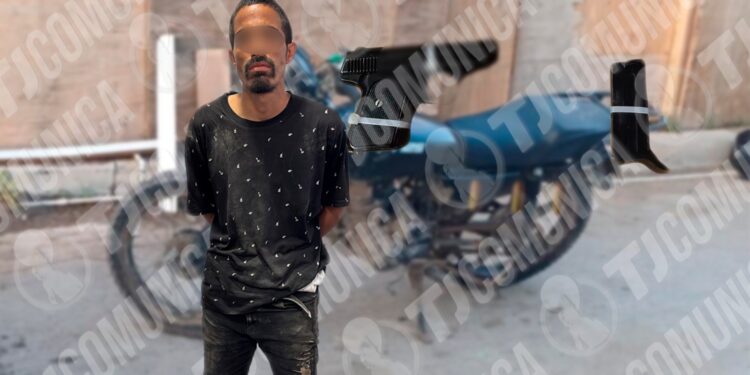 Huye en moto de su vecino y es detenido por Unidad Táctica de Tijuana