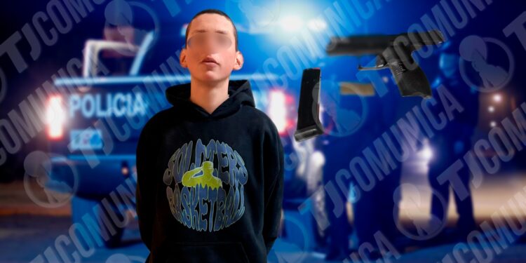 Se ríe de la policía al ser detenido por portación de arma corta; tiene solo 16 años y ya es sicario del CJNG