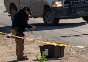 Hallan a hombre sin vida colgado en puente y restos humanos en carretera Tijuana–Tecate