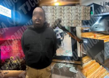 Policía Municipal de Tijuana detiene a asaltante tras robo en notaría