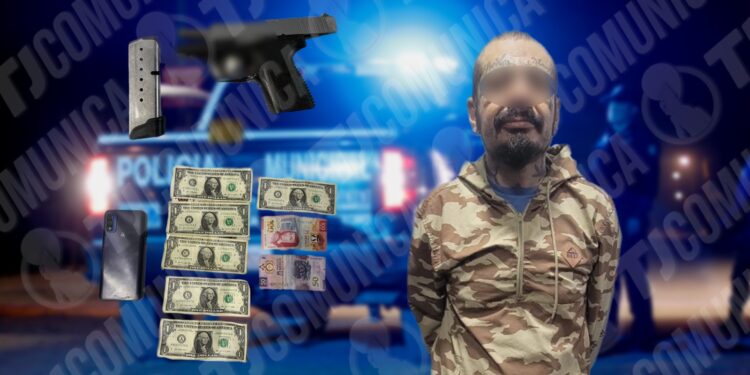 Policía Municipal de Tijuana atora a asaltante armado en la Vía Rápida