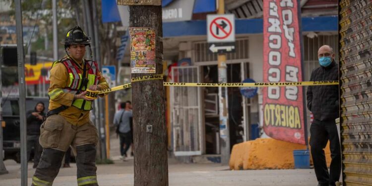 Explosión en alcantarillas provoca movilización en la Zona Centro
