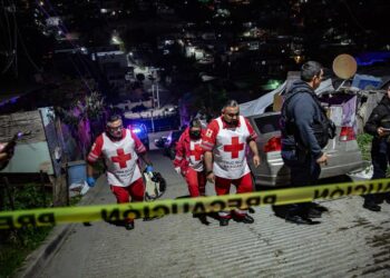 Dos hombres sin vida y un lesionado tras ataque armado en Camino Verde