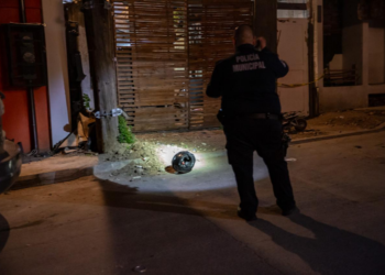 Matan a hombre en el patio de una casa en Camino Verde