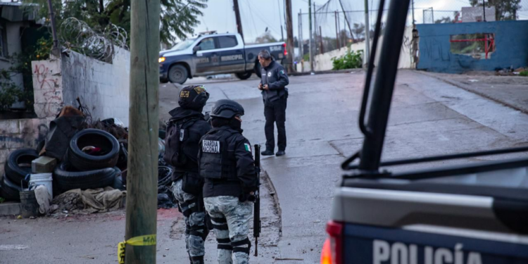 Localizan a hombre sin vida y maniatado en la colonia Manuel Paredes