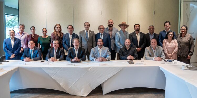 Sostiene Ismael Burgueño encuentro con integrantes del Consejo Coordinador Empresarial (CCE) de Tijuana