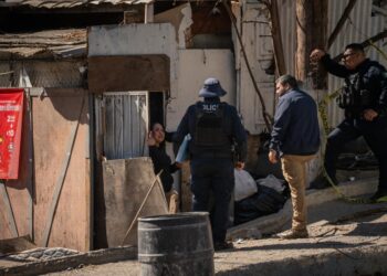 Hombre es baleado dentro de local en Cañón de las Palmeras