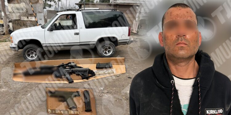 FESC atora a hombre con fusil y pistola en Tijuana