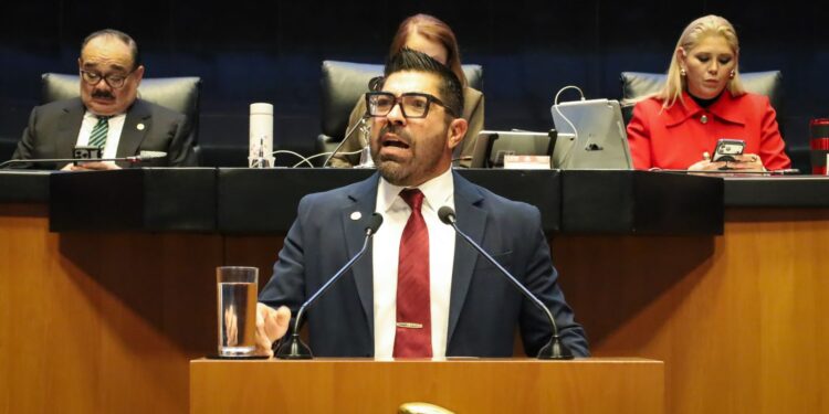 Exhorta Armando Ayala a reforzar mantenimiento carretero en BC