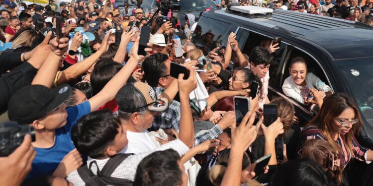 CON LA META DE 1.8 MILLONES DE VIVIENDAS ESTAMOS CONSTRUYENDO BIENESTAR: PRESIDENTA CLAUDIA SHEINBAUM ENCABEZA ENTREGA DE VIVIENDAS EN JUÁREZ, NUEVO LEÓN