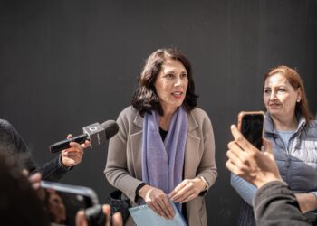 Denuncian ante la FGE, daños en casas por construcción de edificio en La Cacho