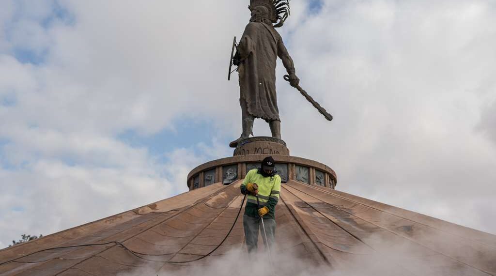 Dos semanas durará la limpieza en Zona Río tras pintas del 8M