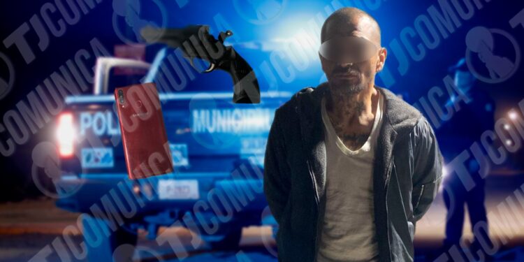 Policía Municipal de Tijuana detiene a hombre armado tras robo con violencia en Los Santos