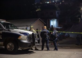 Localizan cuerpo encobijado en la colonia Obrera