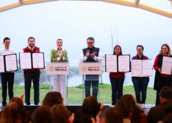 CONSOLIDAN GOBERNADORA MARINA DEL PILAR Y PRESIDENTA CLAUDIA SHEINBAUM PARDO LA JUSTICIA HÍDRICA EN BAJA CALIFORNIA CON ENTREGA DE TÍTULOS DE AGUA A MUNICIPIOS