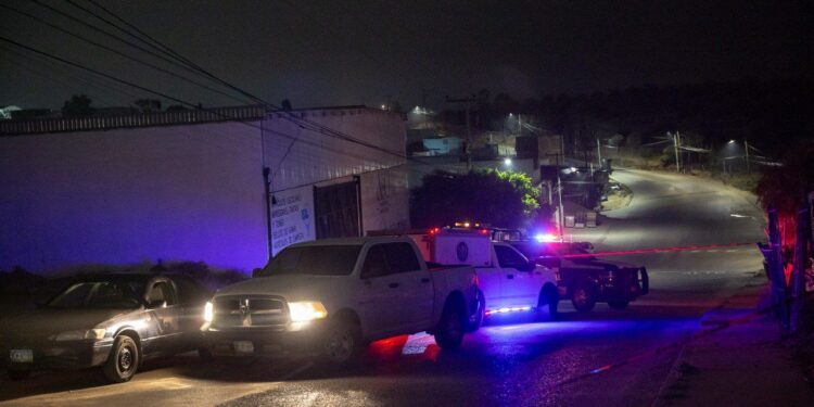 Riña tras choque vehicular deja a un hombre sin vida en la colonia El monte