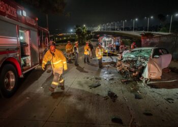 Muere joven tras fuerte choque en la avenida Internacional; hay dos lesionados