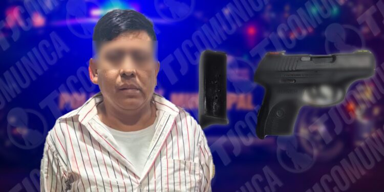 Policía Municipal asegura arma y detiene a hombre en la 3 de Octubre